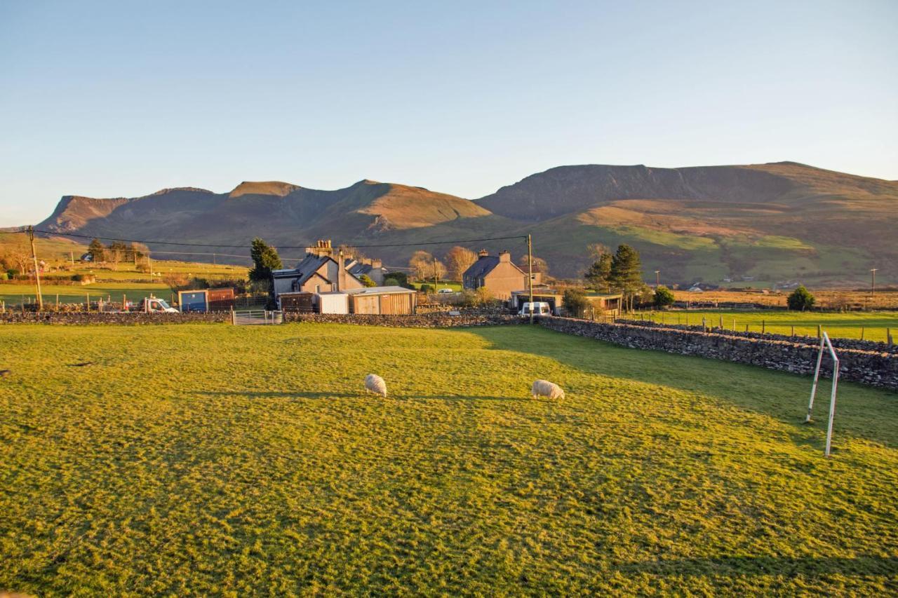 Canolfan Y Fron Nantlle ภายนอก รูปภาพ