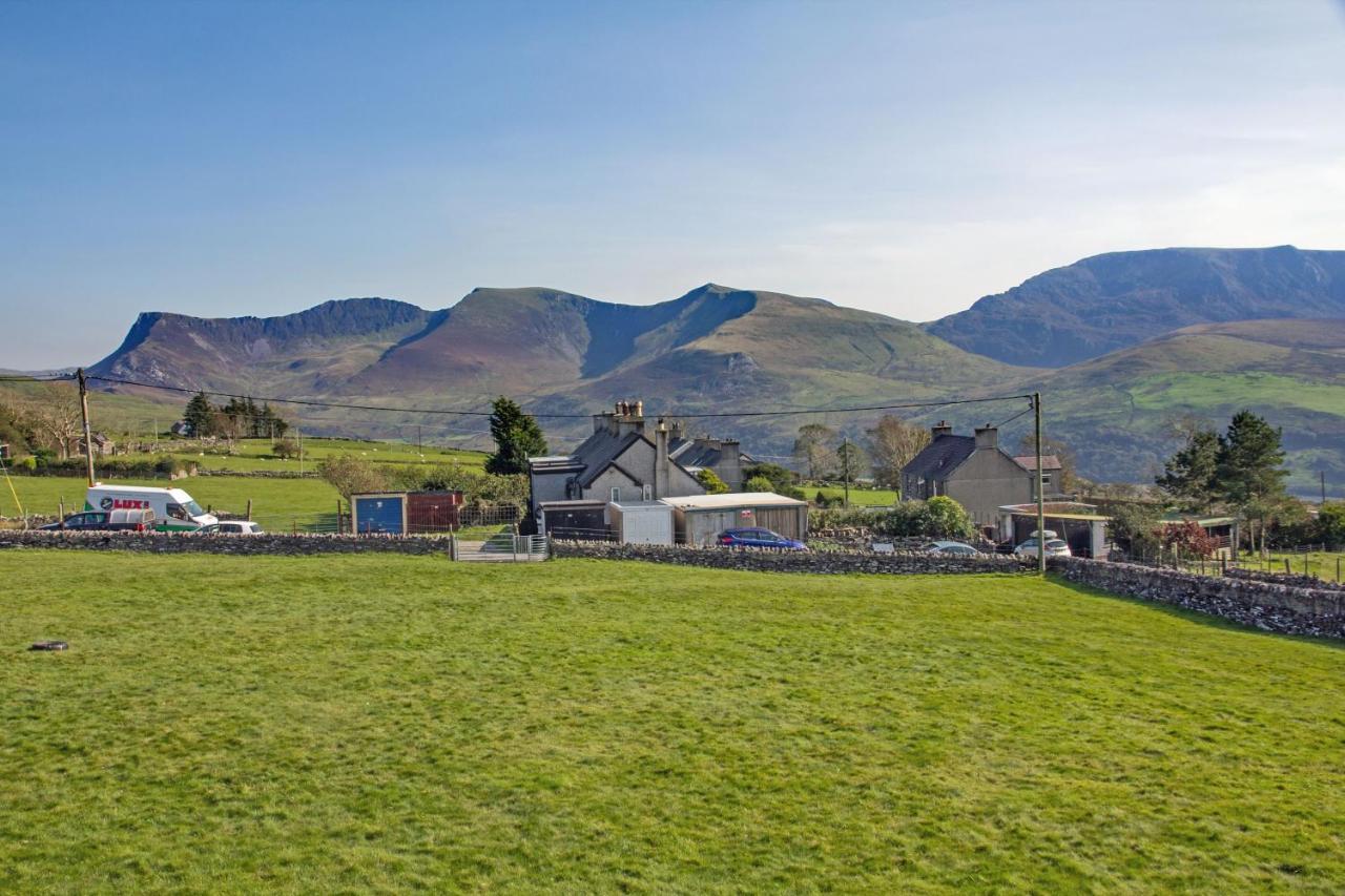 Canolfan Y Fron Nantlle ภายนอก รูปภาพ