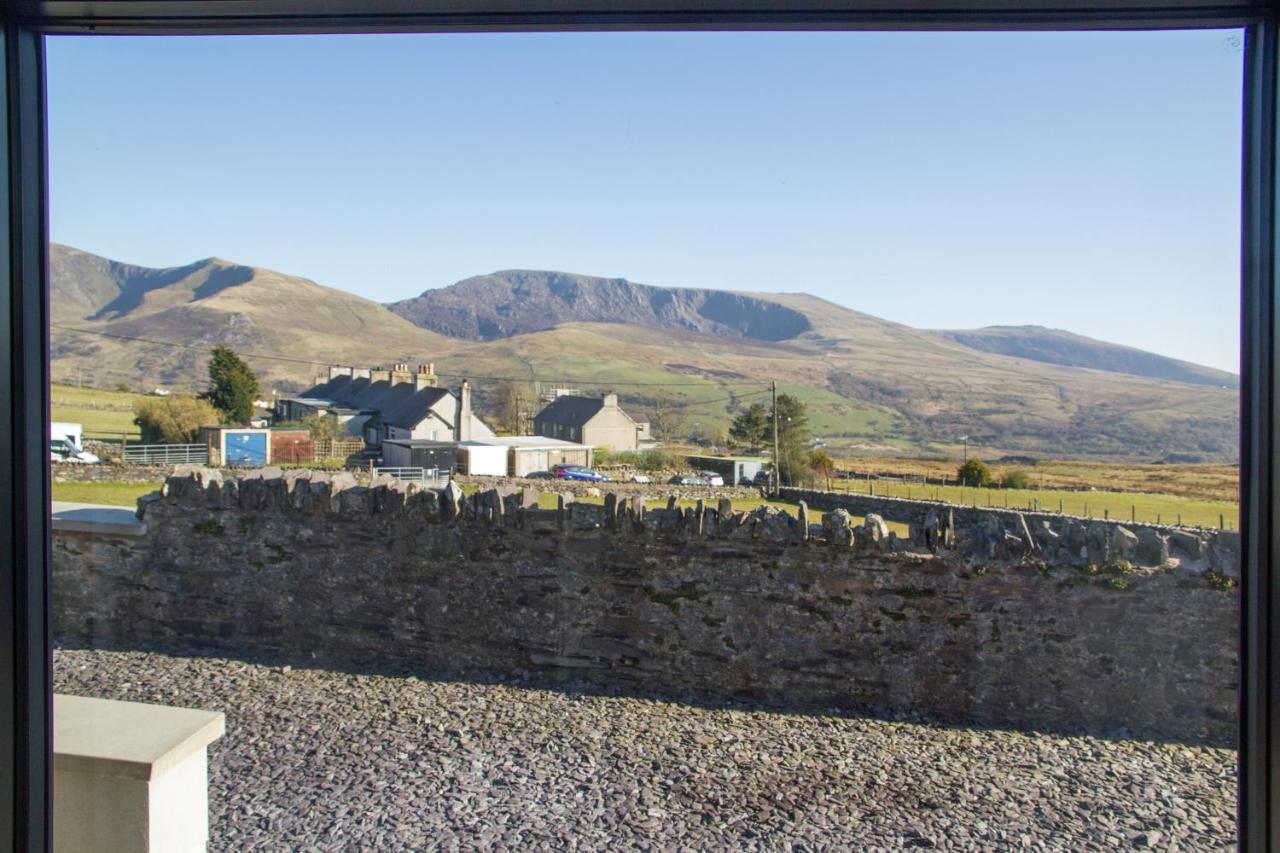 Canolfan Y Fron Nantlle ภายนอก รูปภาพ